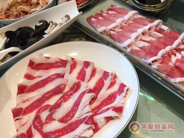 在西双版纳孟腊开火锅店